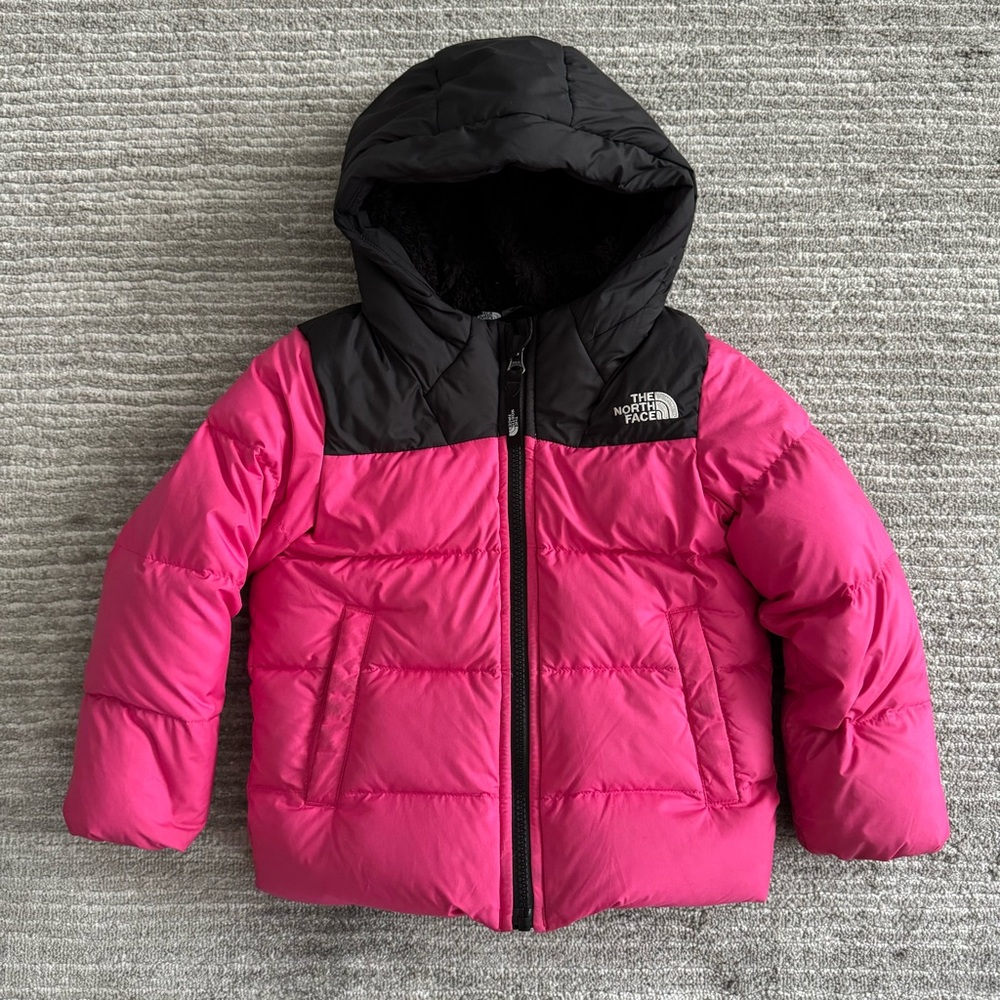 The North Face Kids Fuchsia and Black Puffer Coat